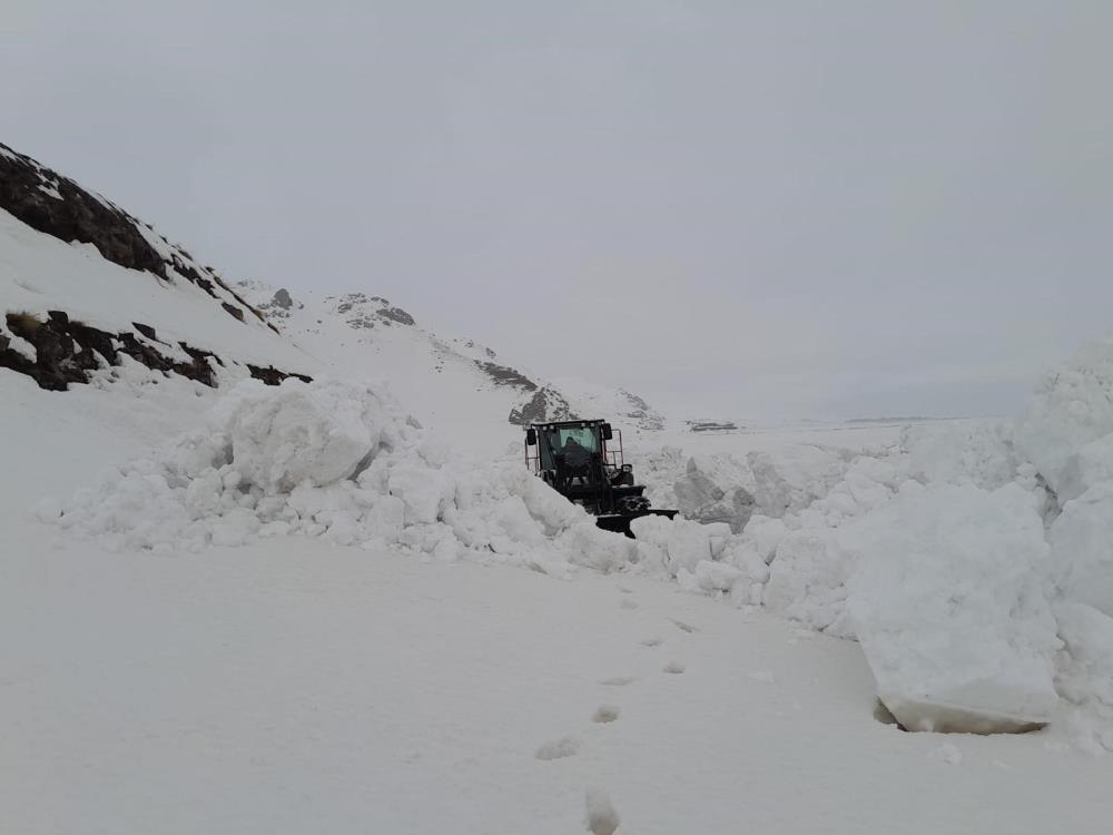 Karla Mucadelede 57 Yerlesim Yolunun 56Si Acildi (1)