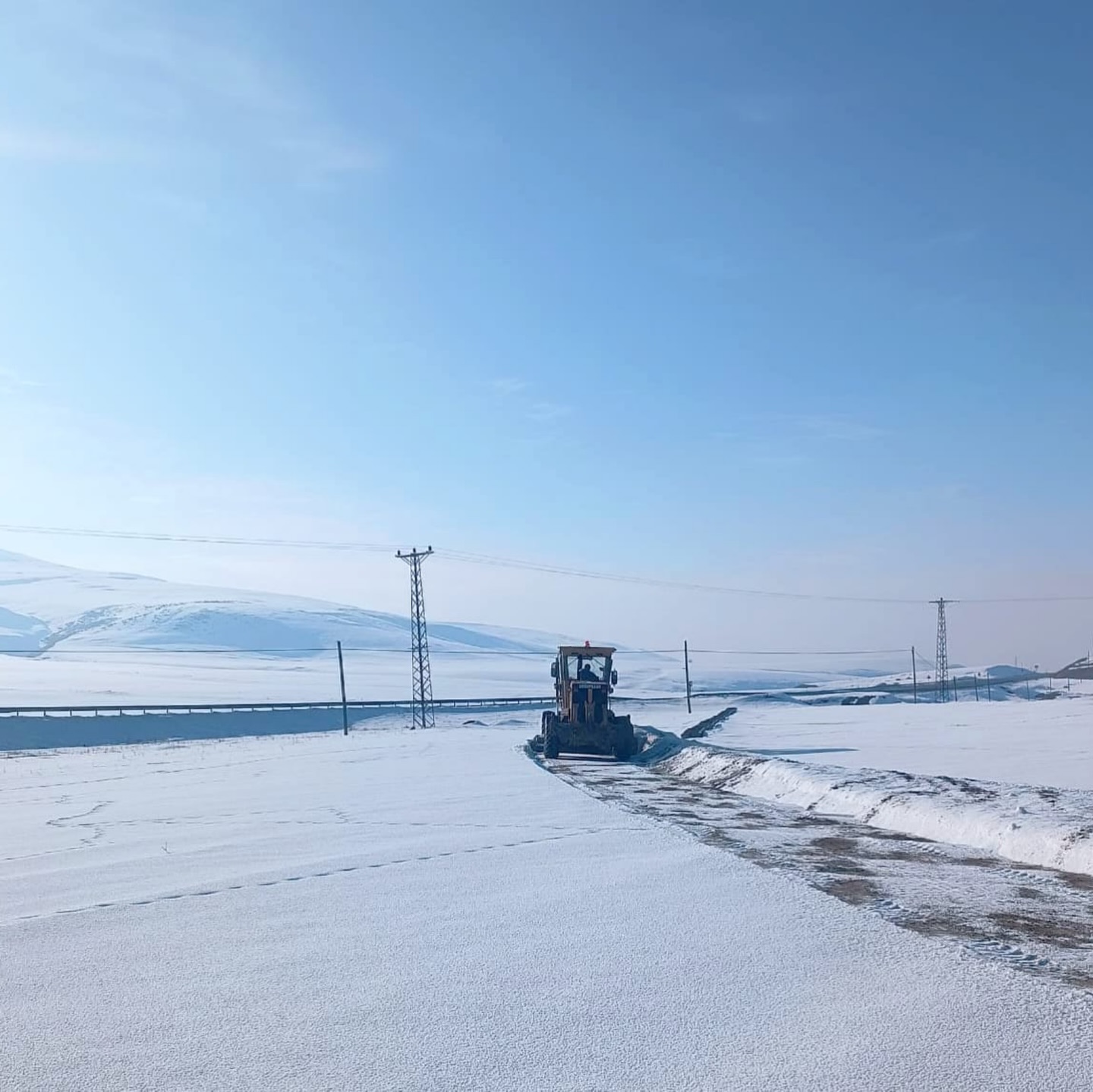 Kis Sartlari Agirlasti Belediye Ekipleri Gorev Basinda (1)