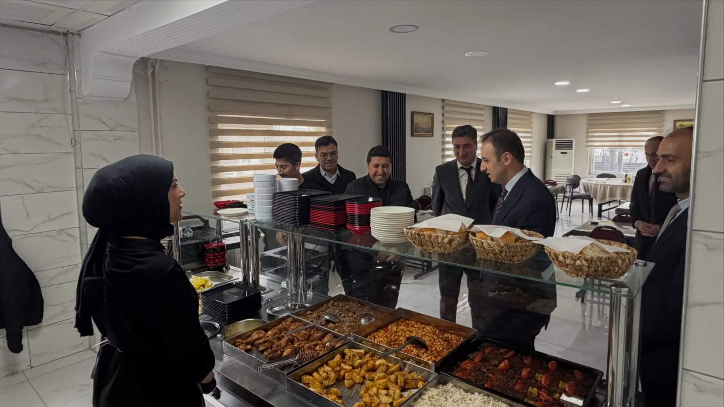 Ogretmenevi Restorani Yeniden Hizmete Acildi (2)