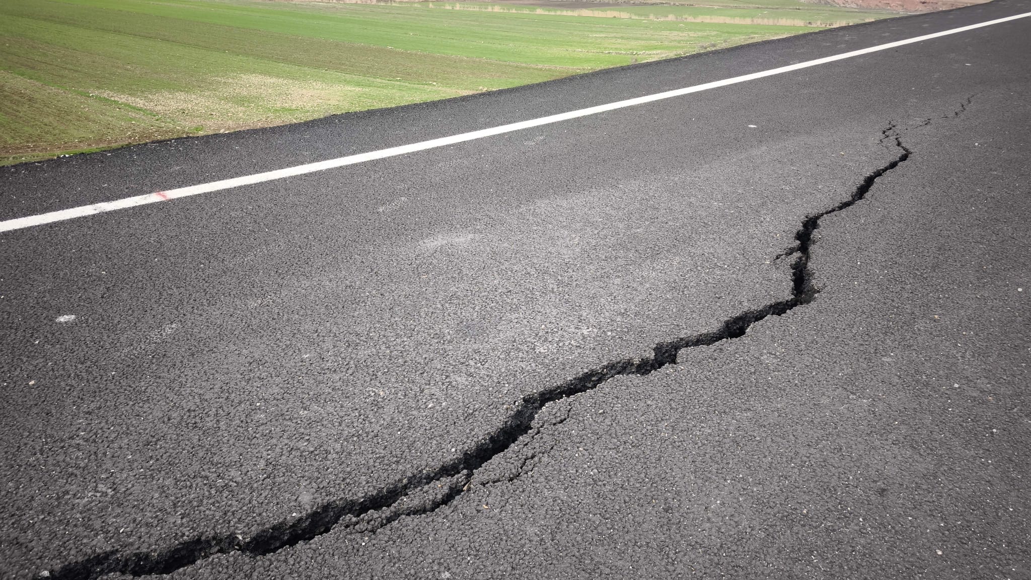 cizre yolu çökme-1