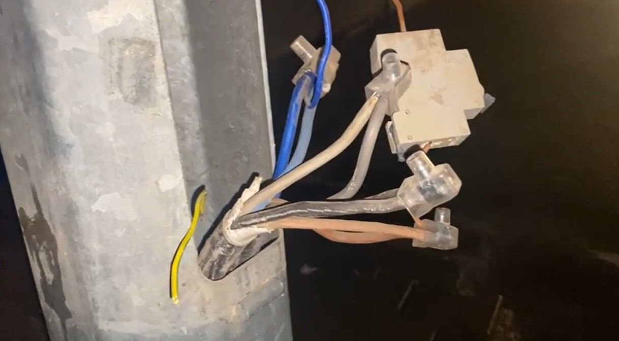 Şırnak’ta Direklerden Kaçak Elektrik Çekenler Yakalandı