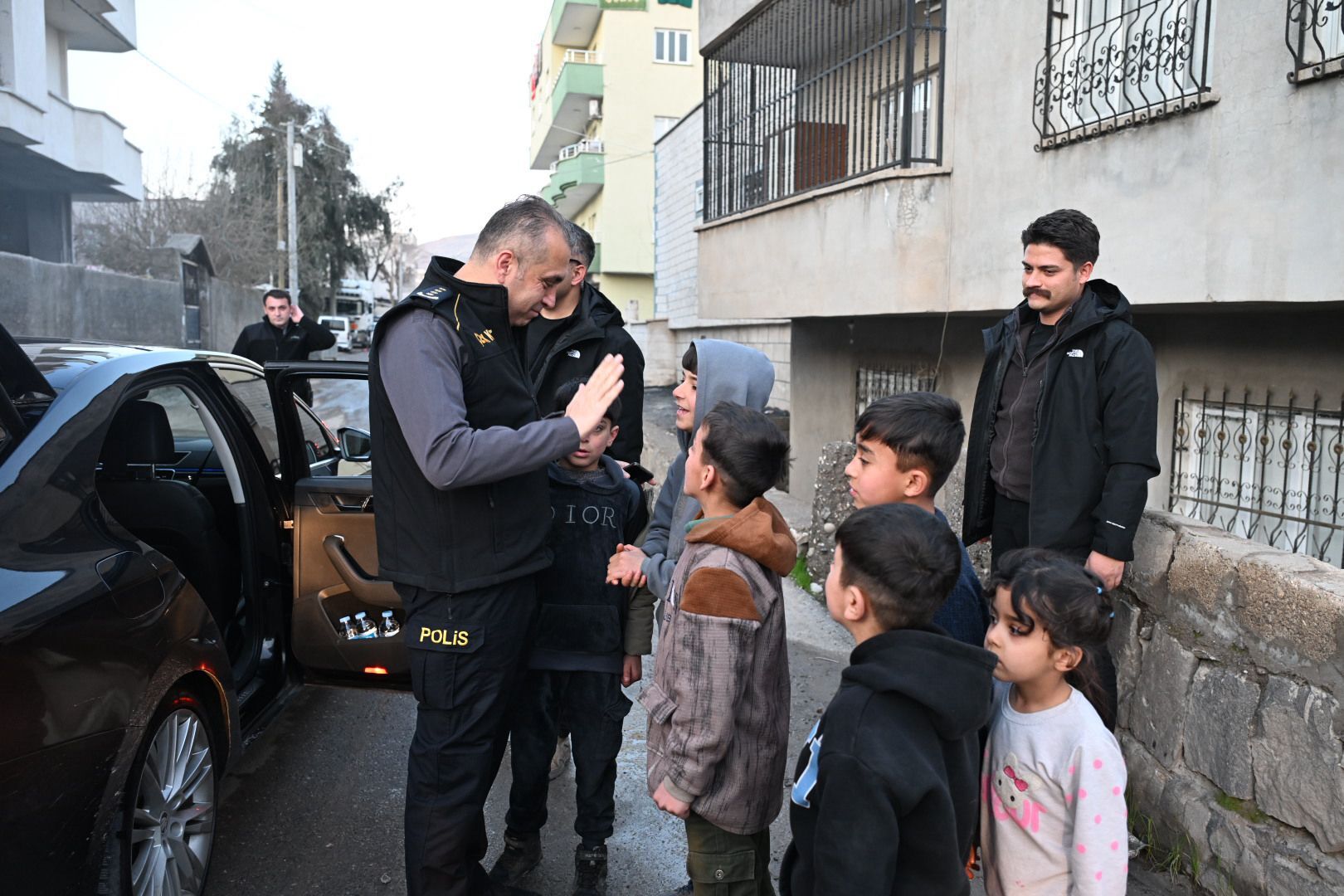 Cizrede Il Emniyet Mudurunun Yolunu Kestiler (3)