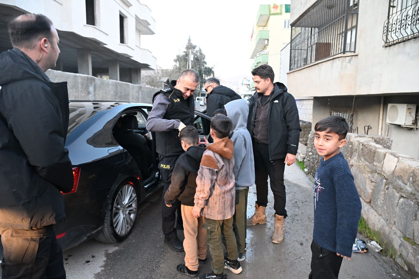 Cizrede Il Emniyet Mudurunun Yolunu Kestiler (4)