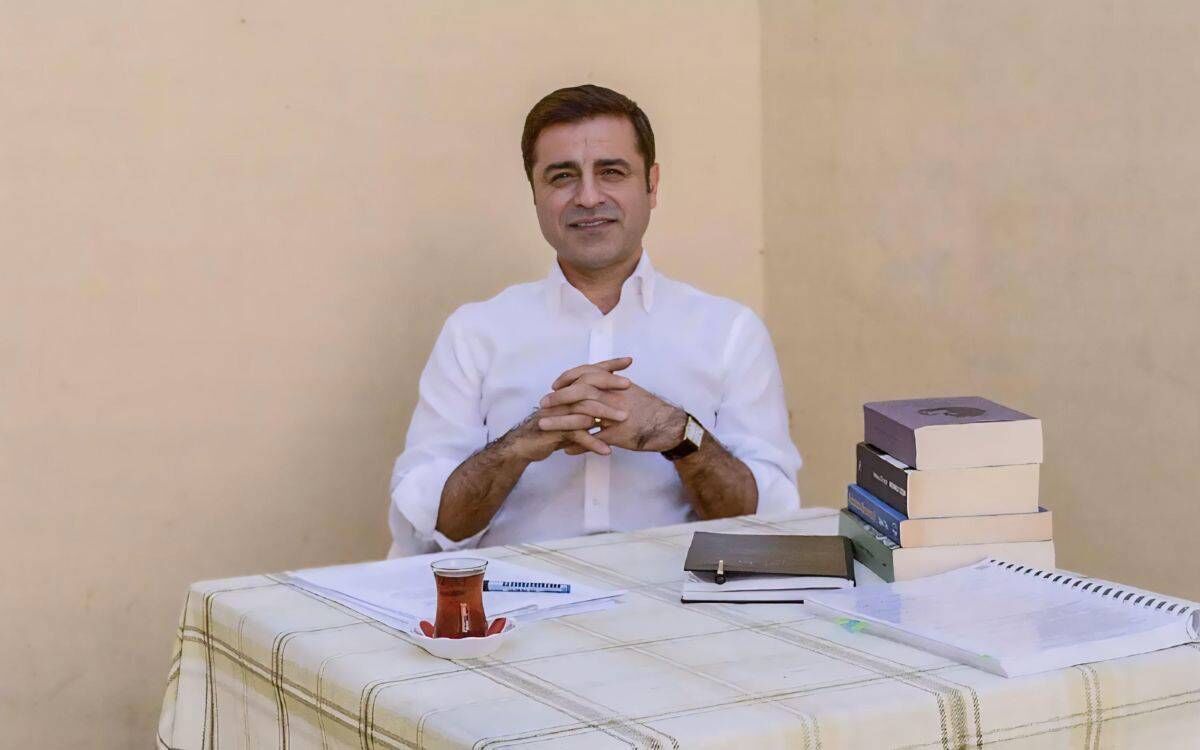 Öcalan’dan Demirtaş’a Siyaset Mesajı İddiası