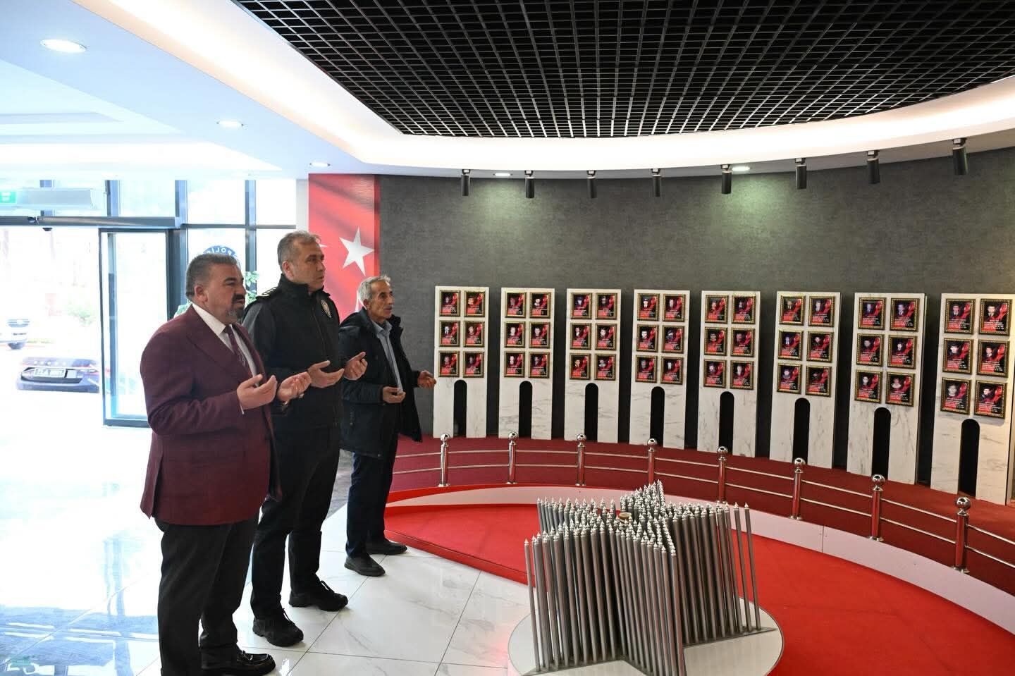 Medeni Tatar Volkan Sazak-1