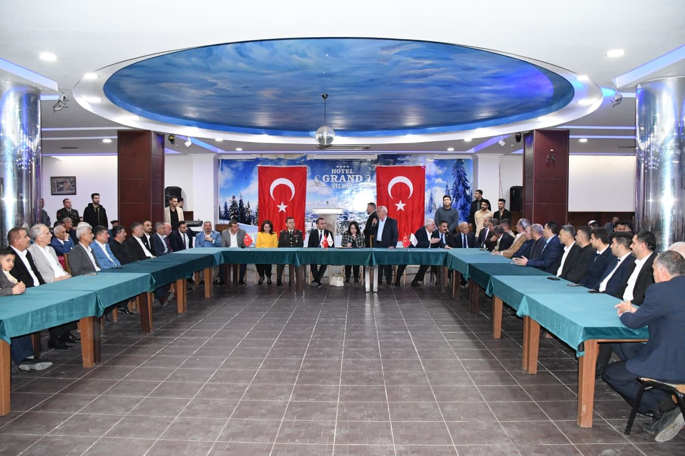 Silopi’de bayram resepsiyonuna yoğun ilgi