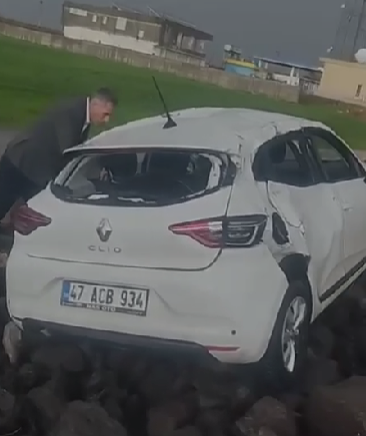 Cizre  Yolunda Kaza, Biri Çocuk 3 Yaralı  O Anlar Kamerada!