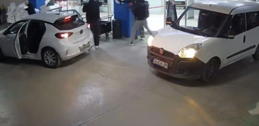 Uzun Namlulu Silahlarla Milyonluk Kuyumcu Soygunu