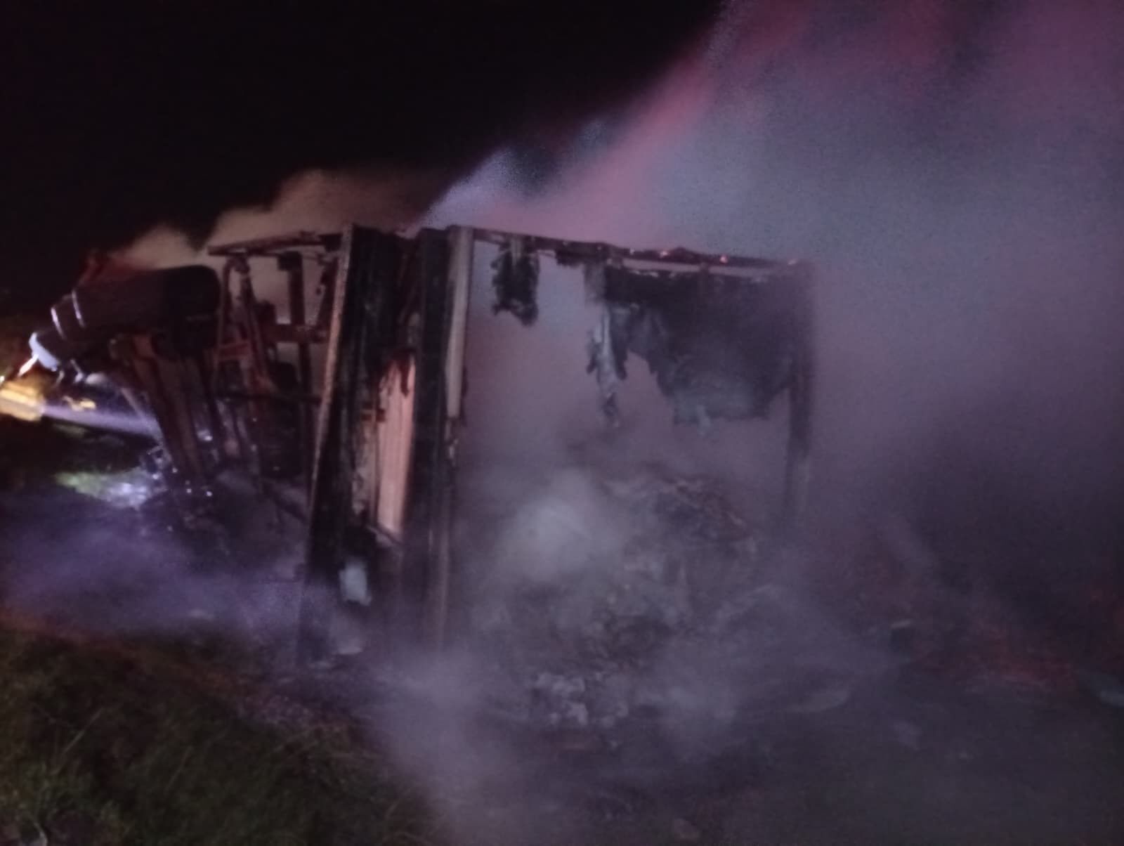 Mandalina Yuklu Tir Cayir Cayir Yandi (3)