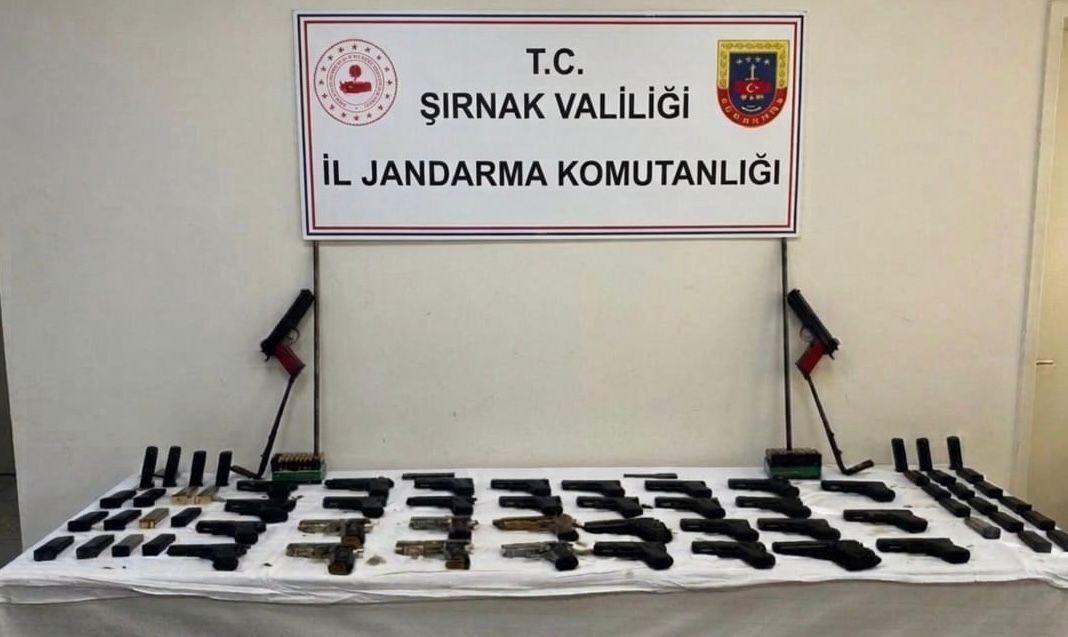 Şırnak’ta jandarmadan ithal silah kaçakçılarına darbe