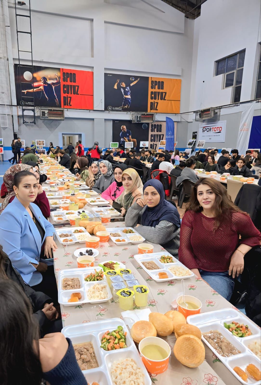 Gençlerle Aynı Sofrada Ramazan Buluşması