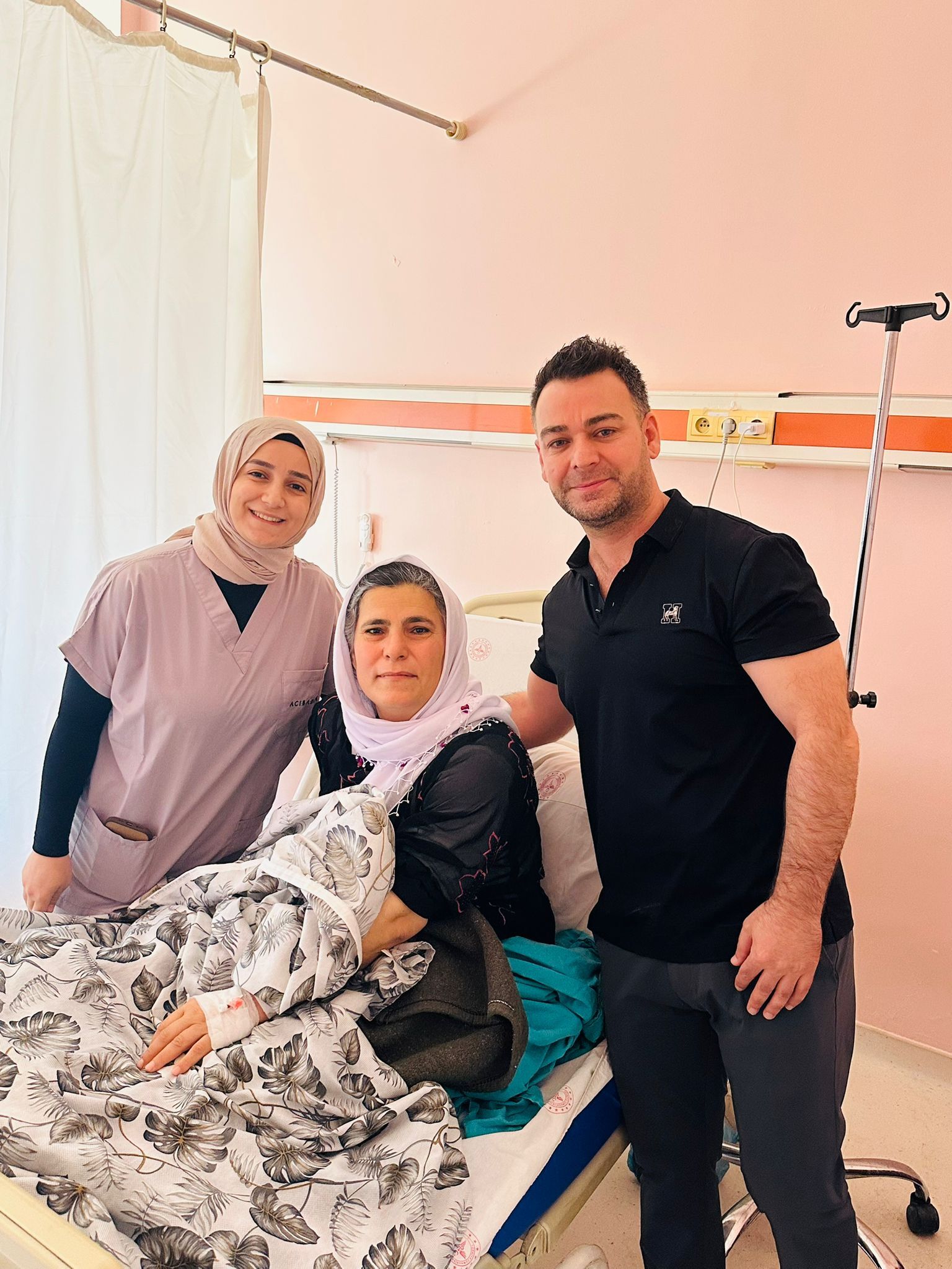 Şırnaklı Doktor memleketinde özel kliniğini açtı