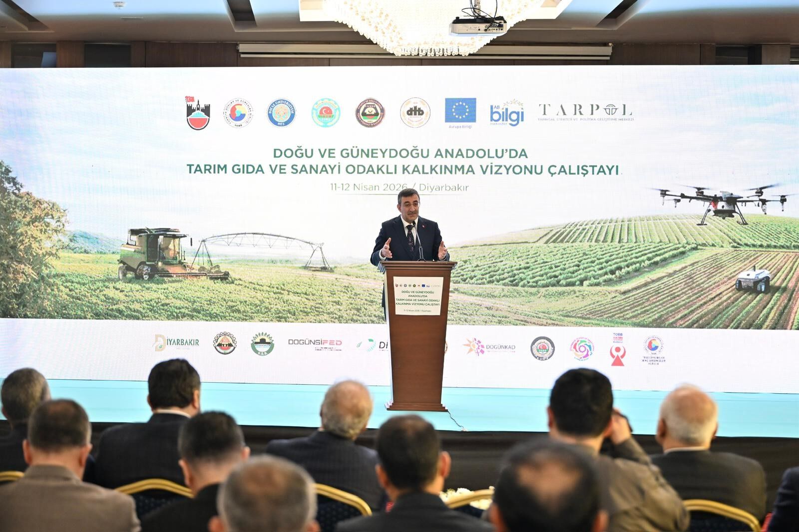 Cumhurbaşkanı Yardımcısı "Mersin-Şırnak Hattı Açılıyor"