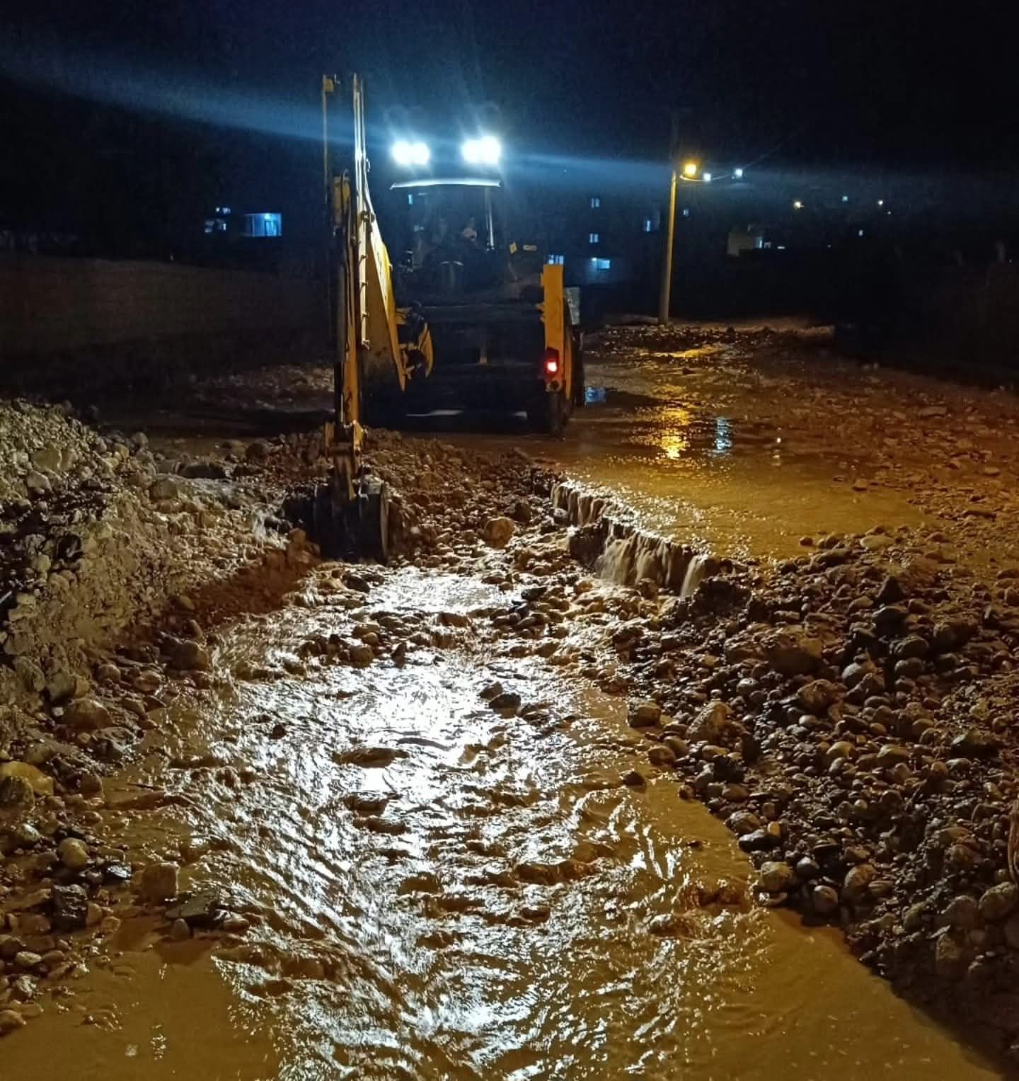 Cizre’de sağanak yağışlara karşı ekipler teyakkuzda