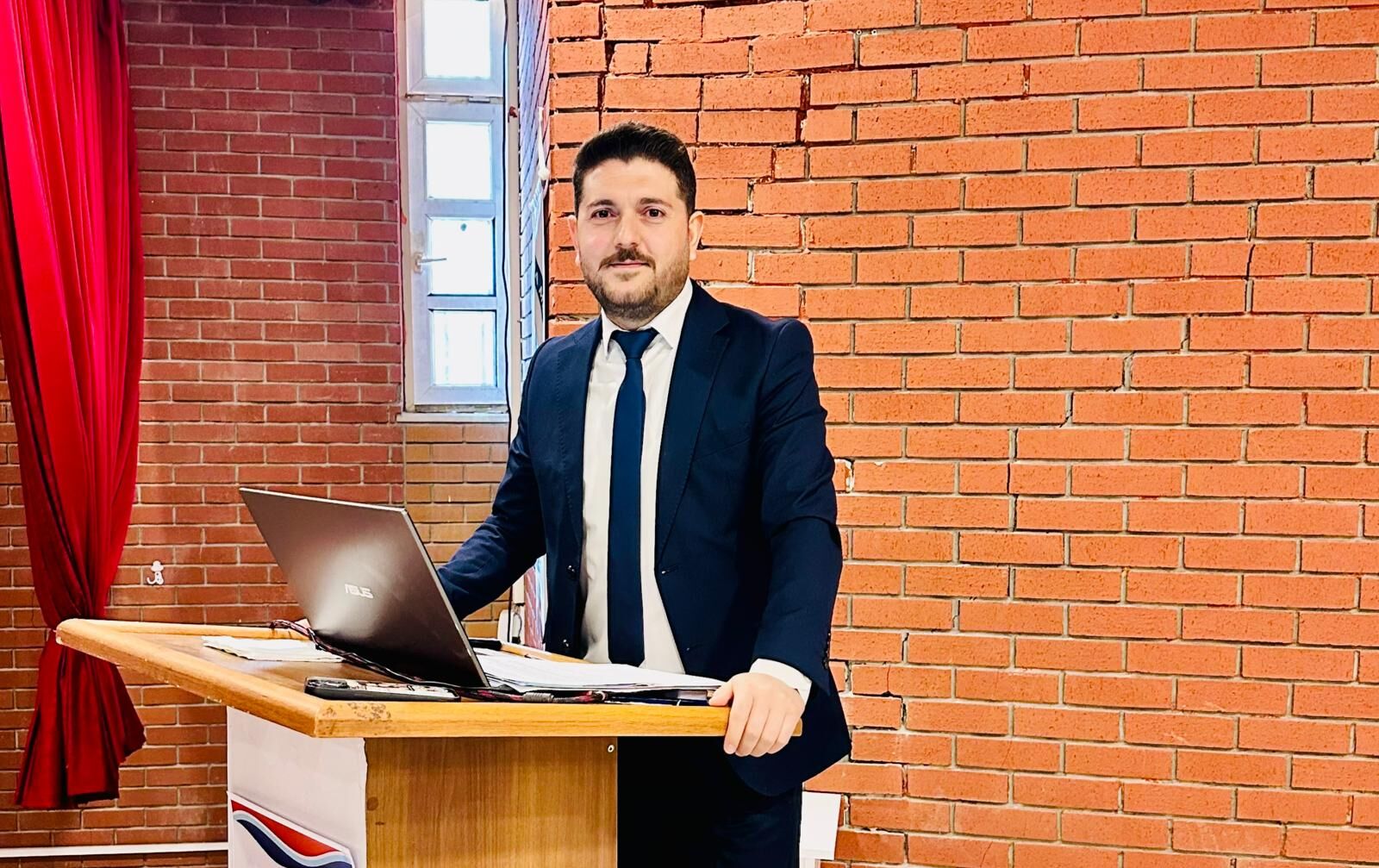 Uzmanından Uyarı! O Görüntüler Çocukları Tehdit Ediyor!