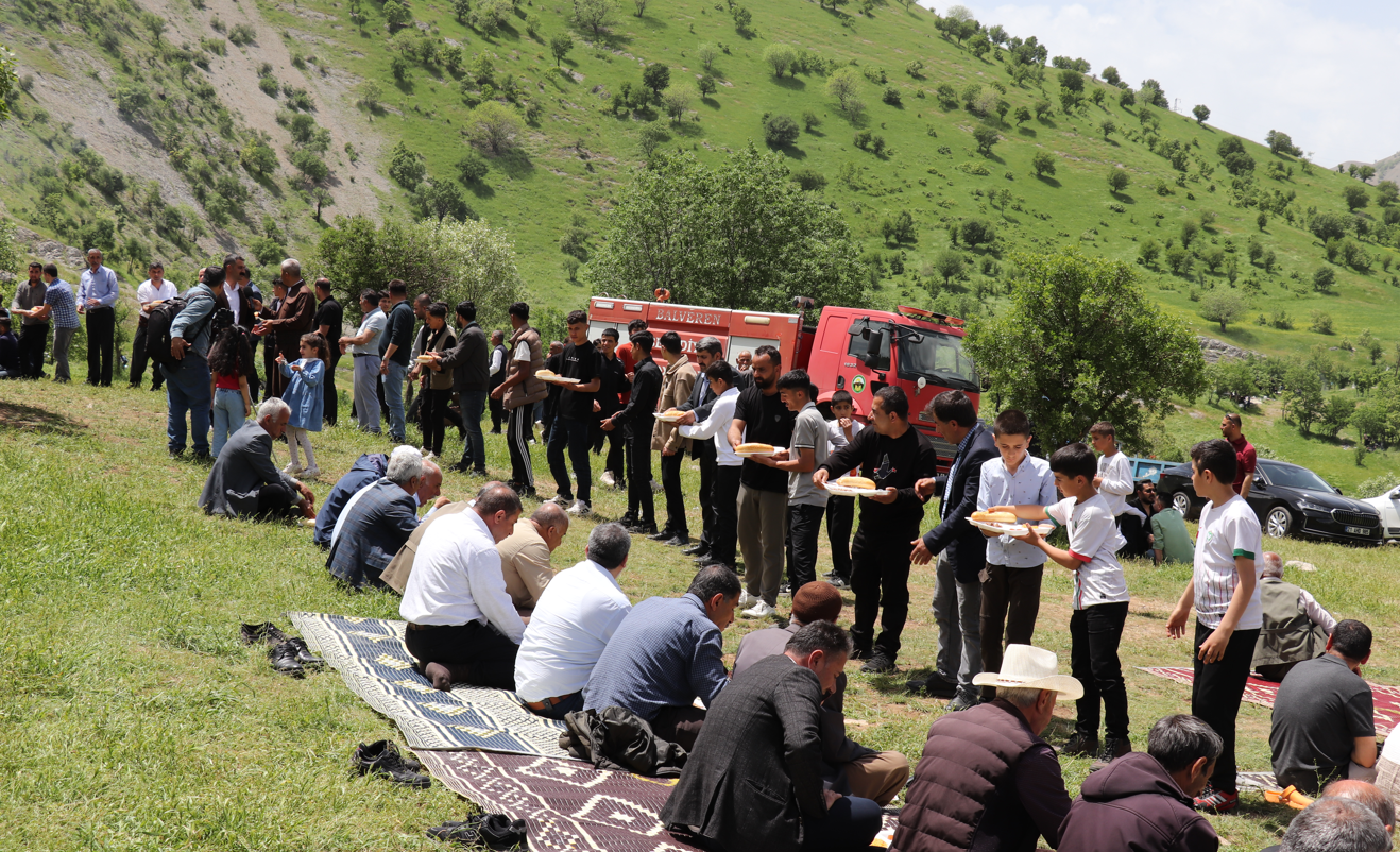Şırnak’ta Adarok, Binlerce Kişi Aynı Sofrada Buluştu