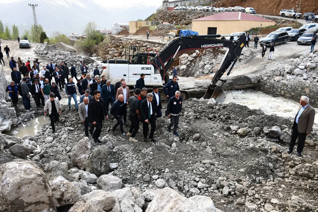 📍Beytüşşebap Beytüşşebap Ilçemizde Yaşanan Sel Baskını Nedeniyle Hasar Gören Alanlarda Inceleme (1)