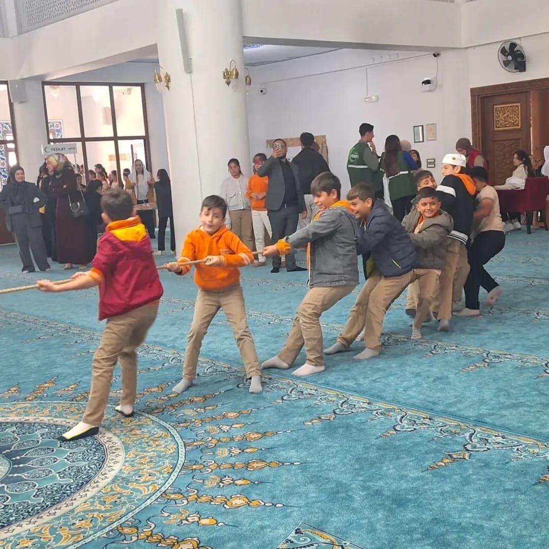 Çedes Cami̇ (2)