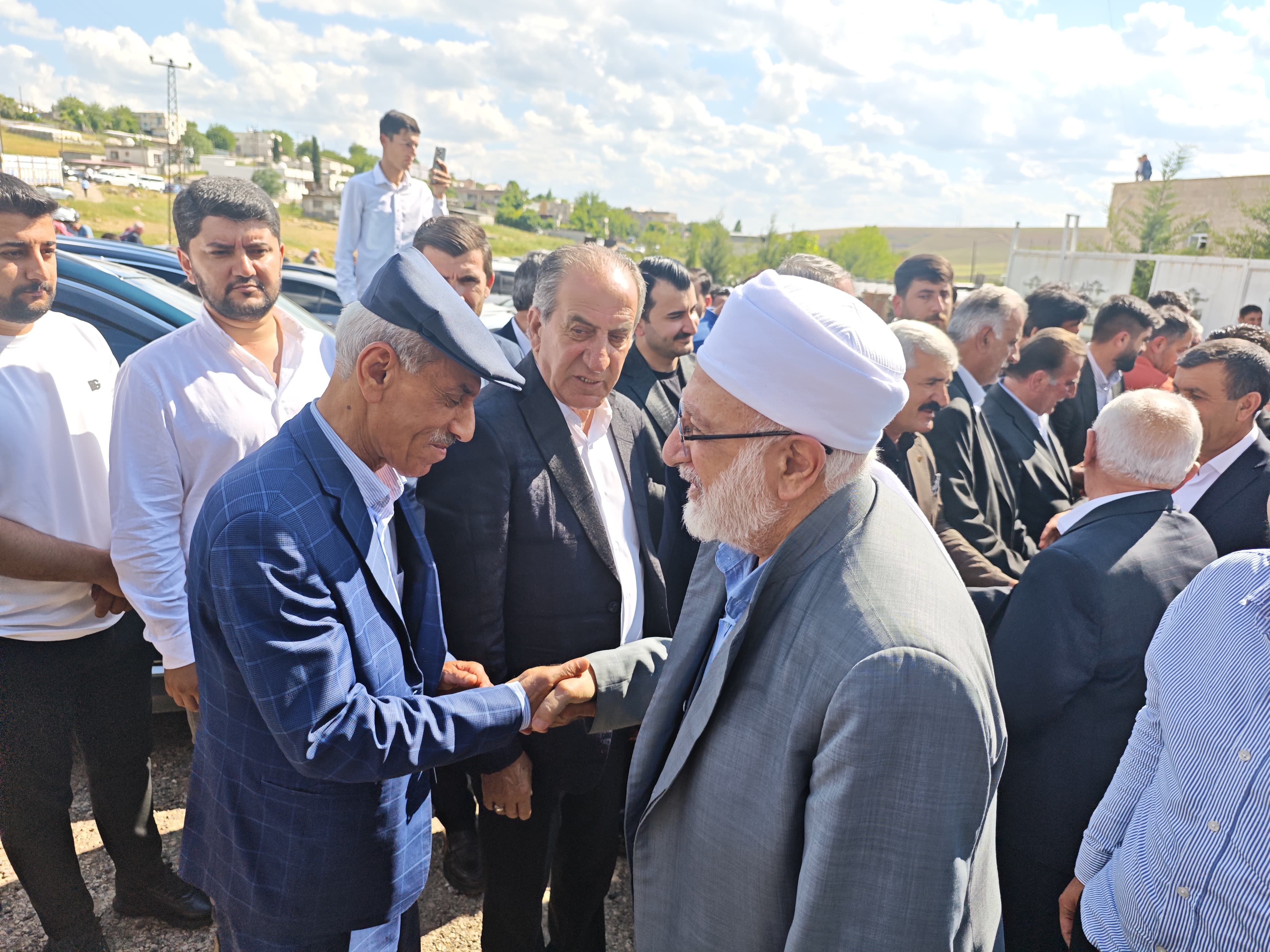 Iki Aşiret El Sıkıştı (5)