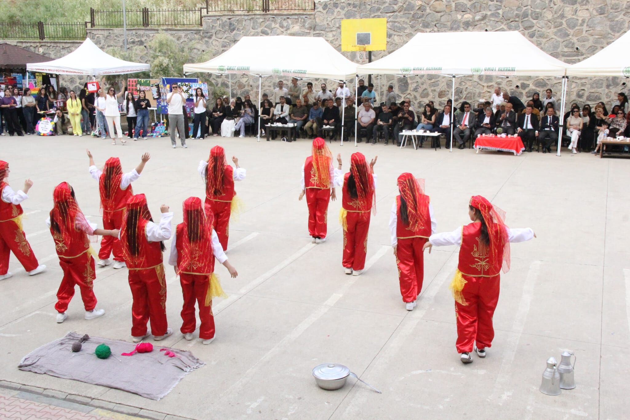 Maari̇fi̇n Kalbi̇nde Çocuk (11)