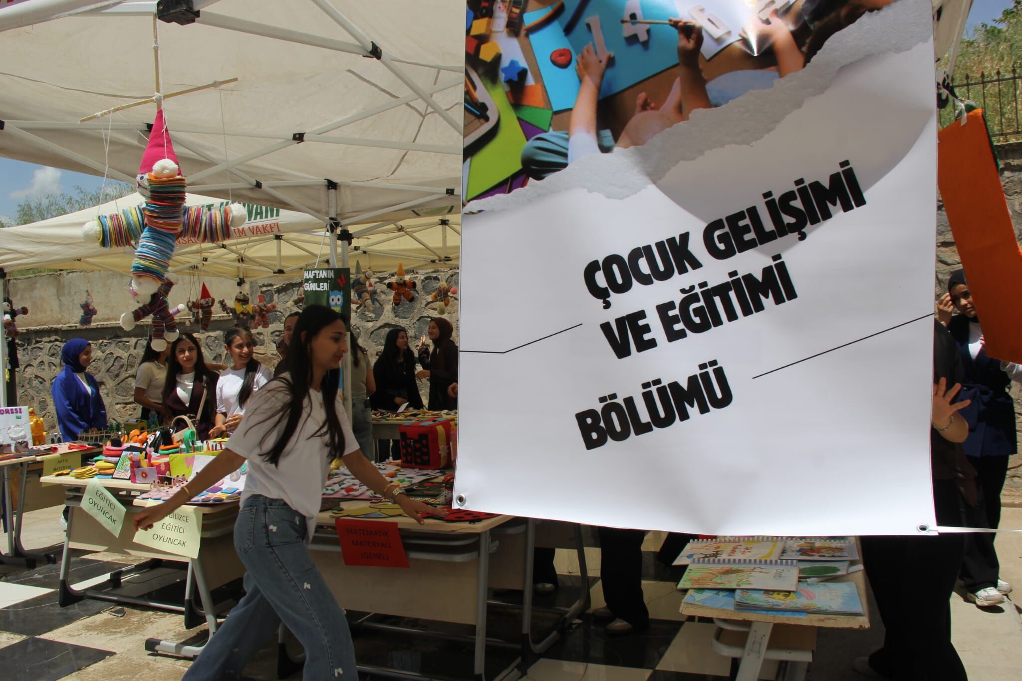 Maari̇fi̇n Kalbi̇nde Çocuk (14)