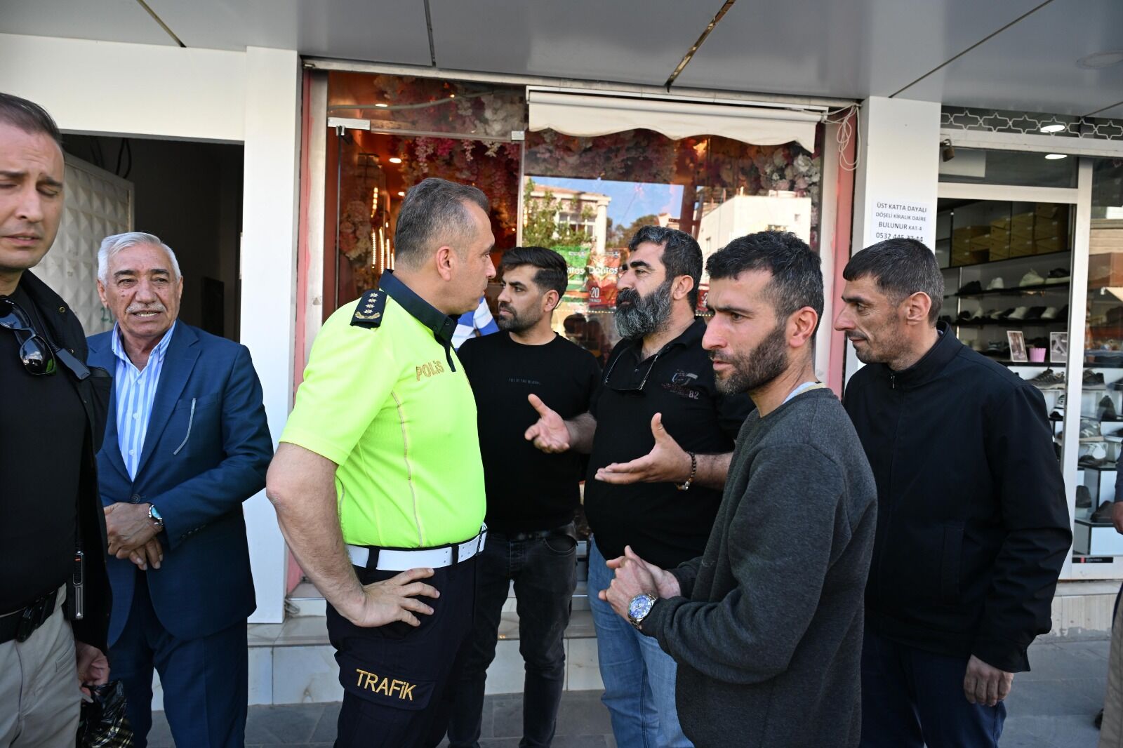 Müdür Sazakin Si̇lopi̇ Esnaf Zi̇yareti̇ (6)