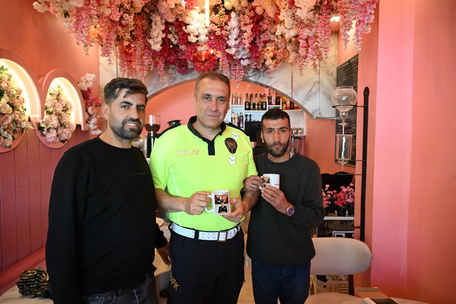 Müdür Sazakin Si̇lopi̇ Esnaf Zi̇yareti̇ (7)