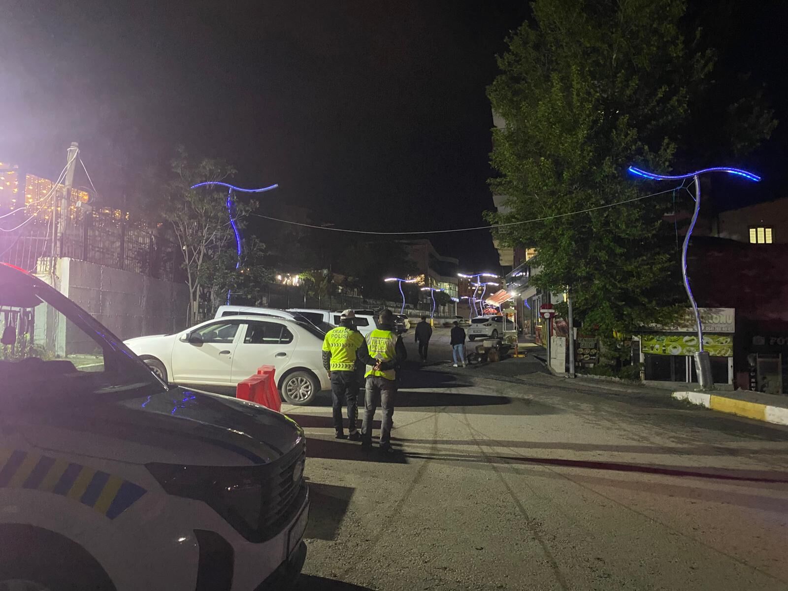 sanat sokağı polis