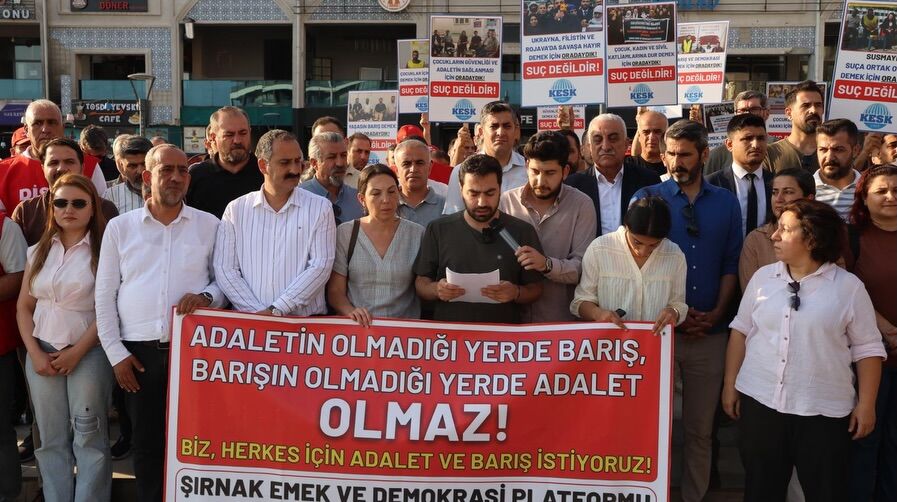 Baromuz, Şırnak Emek Ve Demokrasi Platformu Tarafından Düzenlenen Adalet Ve Barış Nöbeti Ile Bas (1)