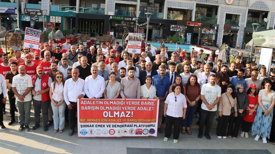 Baromuz, Şırnak Emek Ve Demokrasi Platformu Tarafından Düzenlenen Adalet Ve Barış Nöbeti Ile Bas