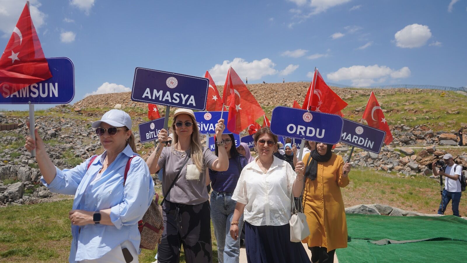 Cudi̇ Daği Şehi̇t Ai̇leleri̇ (2)