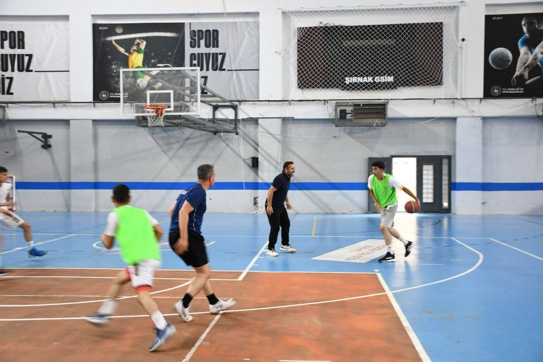 🏀 İl Müdürümüz Fedai Din, Spor Hizmetleri Müdürümüz Nihat Avcı Ile Birlikte, Basketbol Sporcula (1)