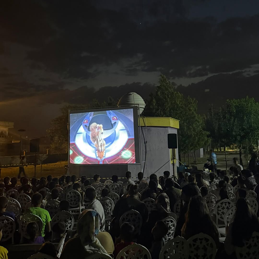 Kizir Parkı’nda Gerçekleştirdiğimiz Çocuklar İçin Film Gösteriminde Çocuklarımız Ve Ailelerimizl (4)