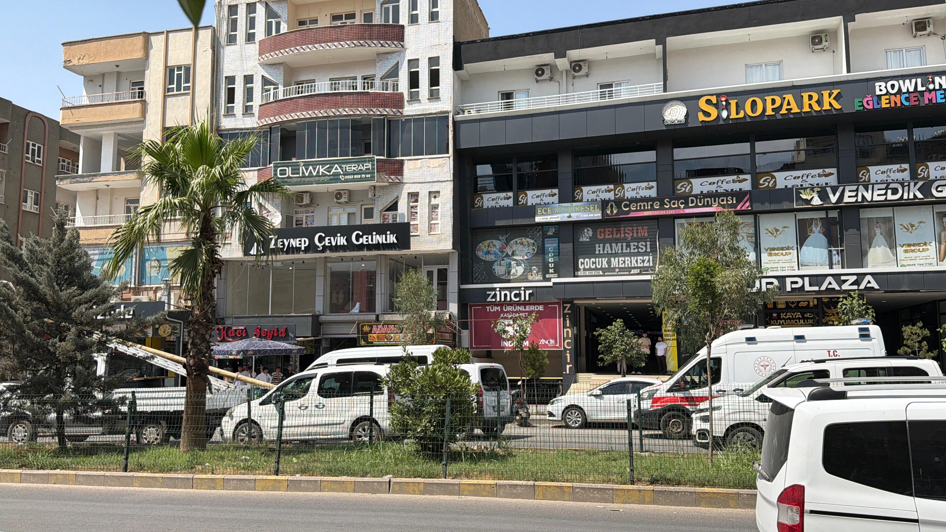 Plaza Önü Kaza (3)