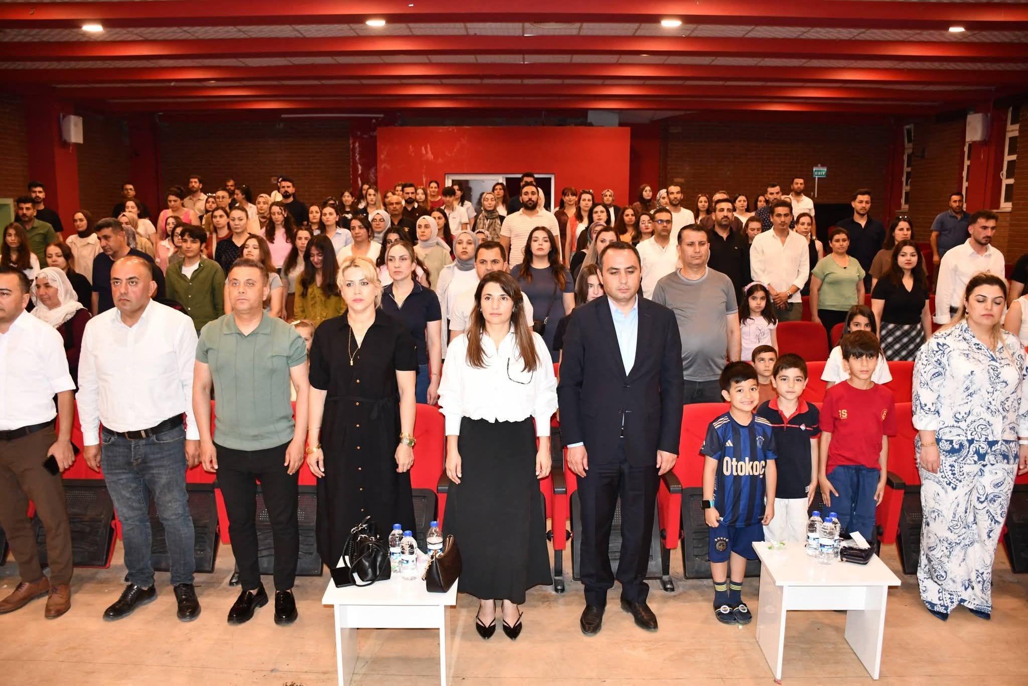 Şi̇i̇r Gecesi̇ (4)