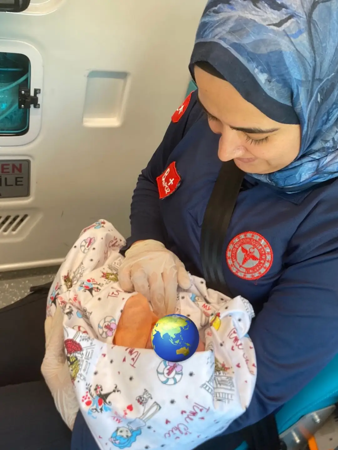 Ambulansta Hayata Merhabasabah Saatlerinde Silopi Ilçemizde, Kırsal Alandan Gelen Acil D (1)-1