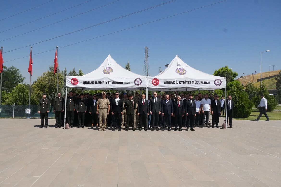 Kaymakamımız Sayın Ahmet Vezir Baycar, 15 Temmuz Demokrasi Ve Millî Birlik Günü Dolayısıyla Cizr