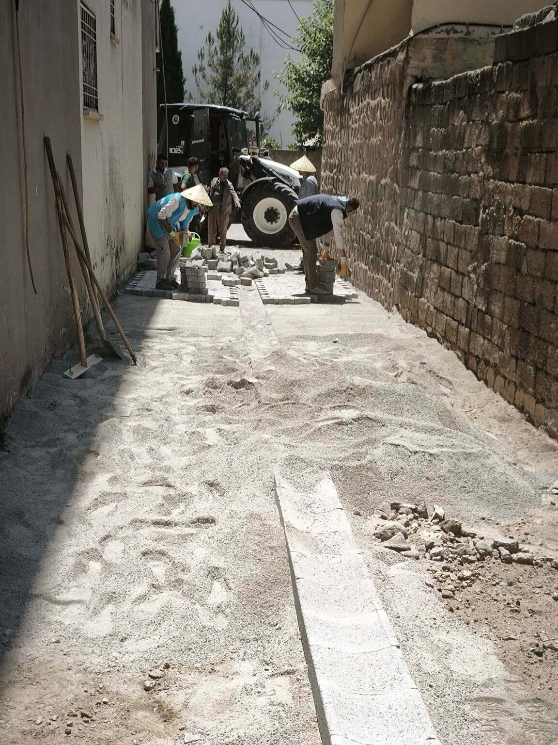 Parke Taşı Yol Yapım Ve Onarım Çalışmalarımız Sürüyorfen İşleri Müdürlüğümüz Koordinesinde Yürüt (2)