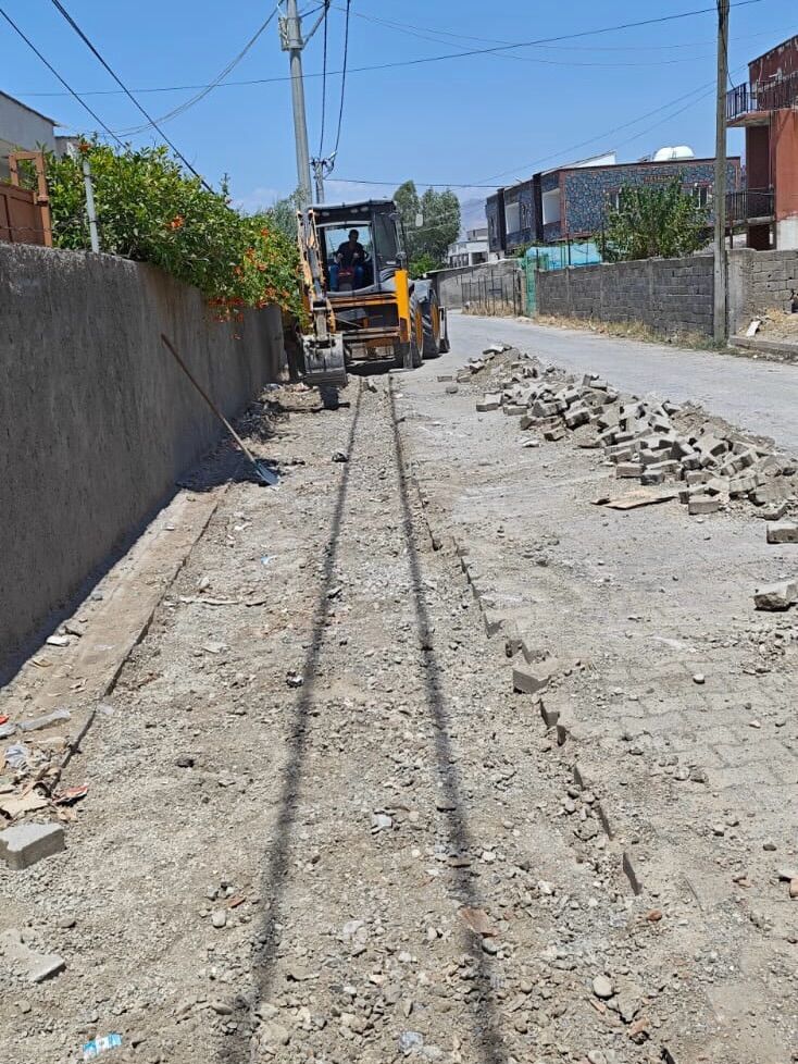 Parke Taşı Yol Yapım Ve Onarım Çalışmalarımız Sürüyorfen İşleri Müdürlüğümüz Koordinesinde Yürüt (3)