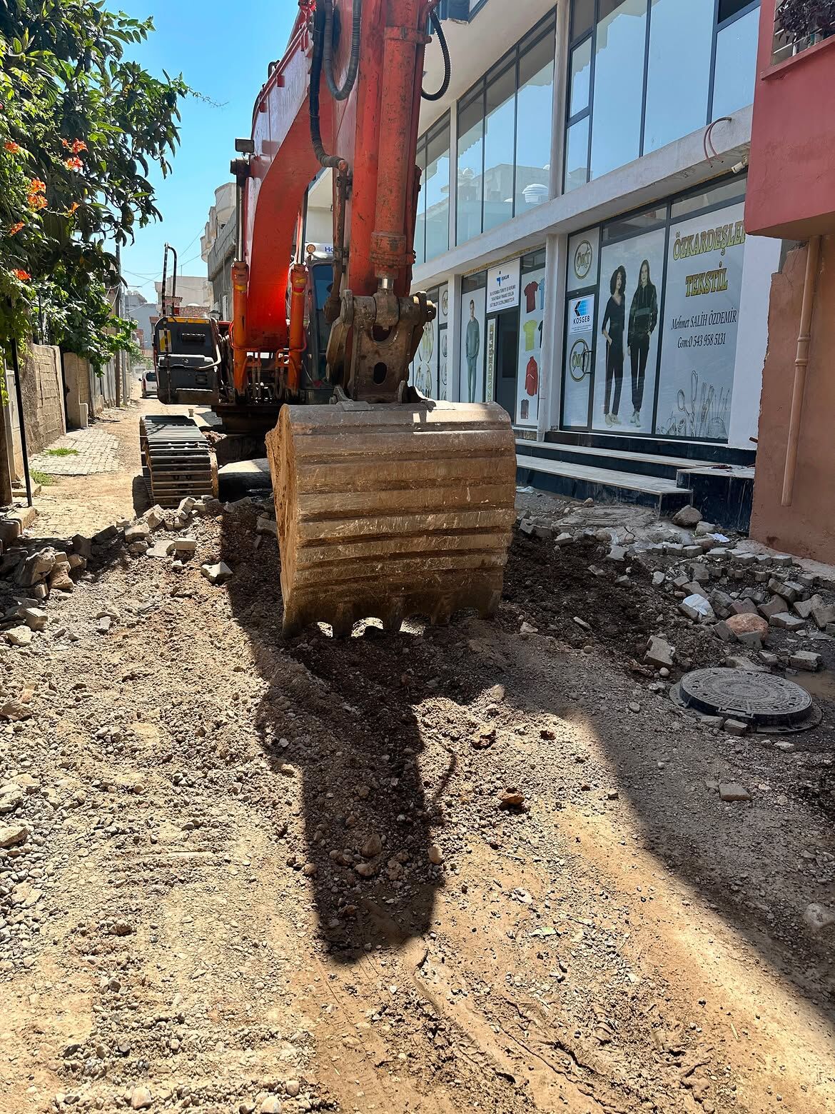 Parke Taşı Yol Yapım Ve Onarım Çalışmalarımız Sürüyorfen İşleri Müdürlüğümüz Koordinesinde Yürüt (4)