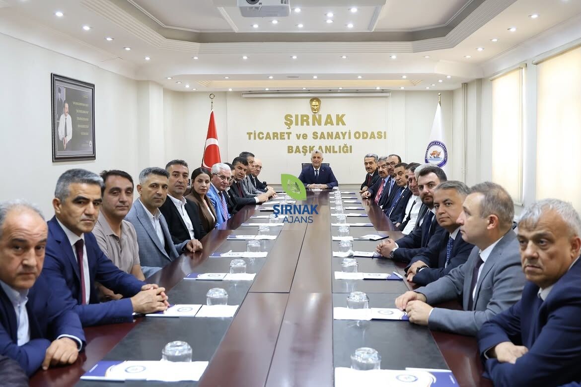 Ticaret Bakanı Sayın Prof. Dr. Ömer Bolat, Valimiz Birol Ekici, Şırnak Milletvekili Arslan Tatar