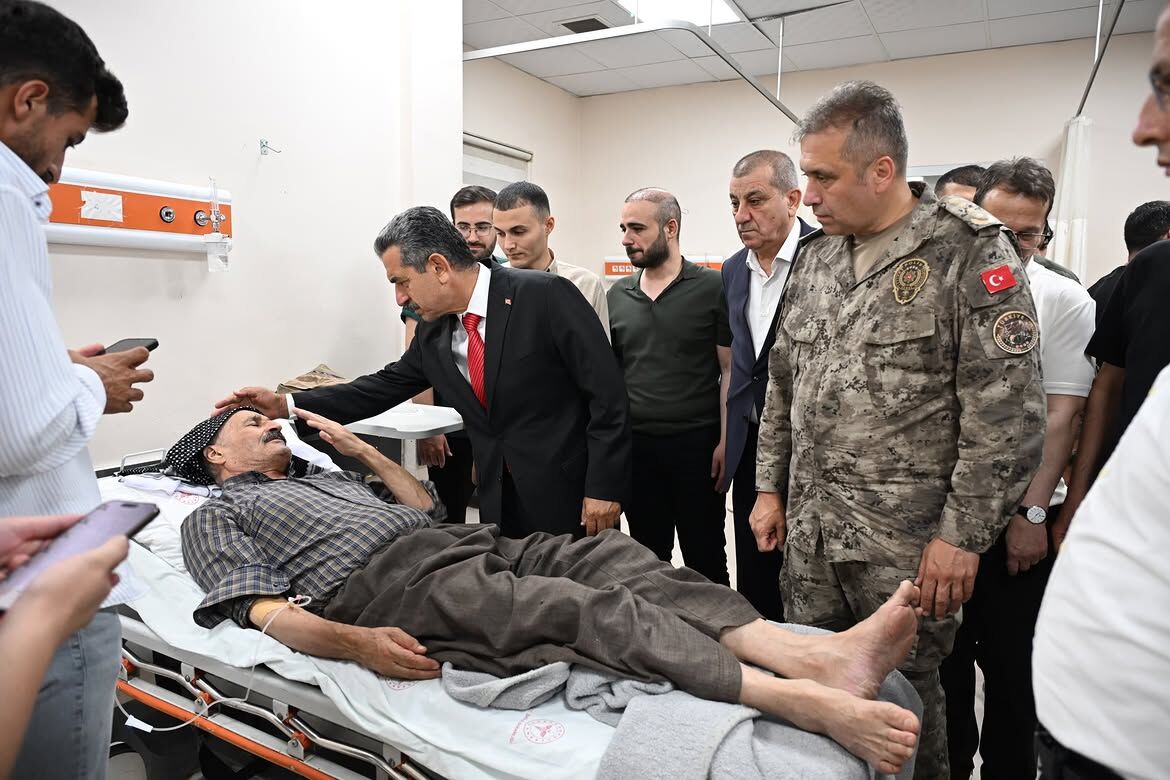 Valimiz Birol Ekici, Cudi Dağı Dönüşünde Yaralanan Vatandaşlarımızı Şırnak, Cizre Ve Silopi Devl (1)