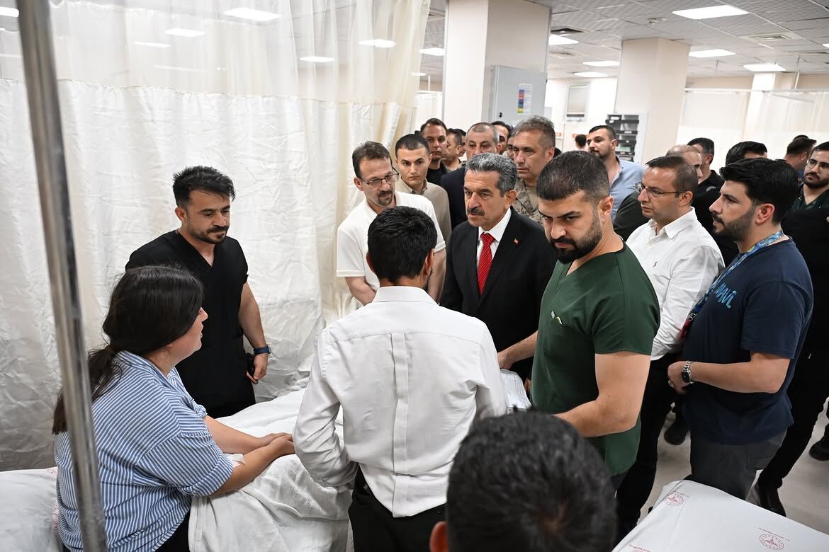 Valimiz Birol Ekici, Cudi Dağı Dönüşünde Yaralanan Vatandaşlarımızı Şırnak, Cizre Ve Silopi Devl (2)