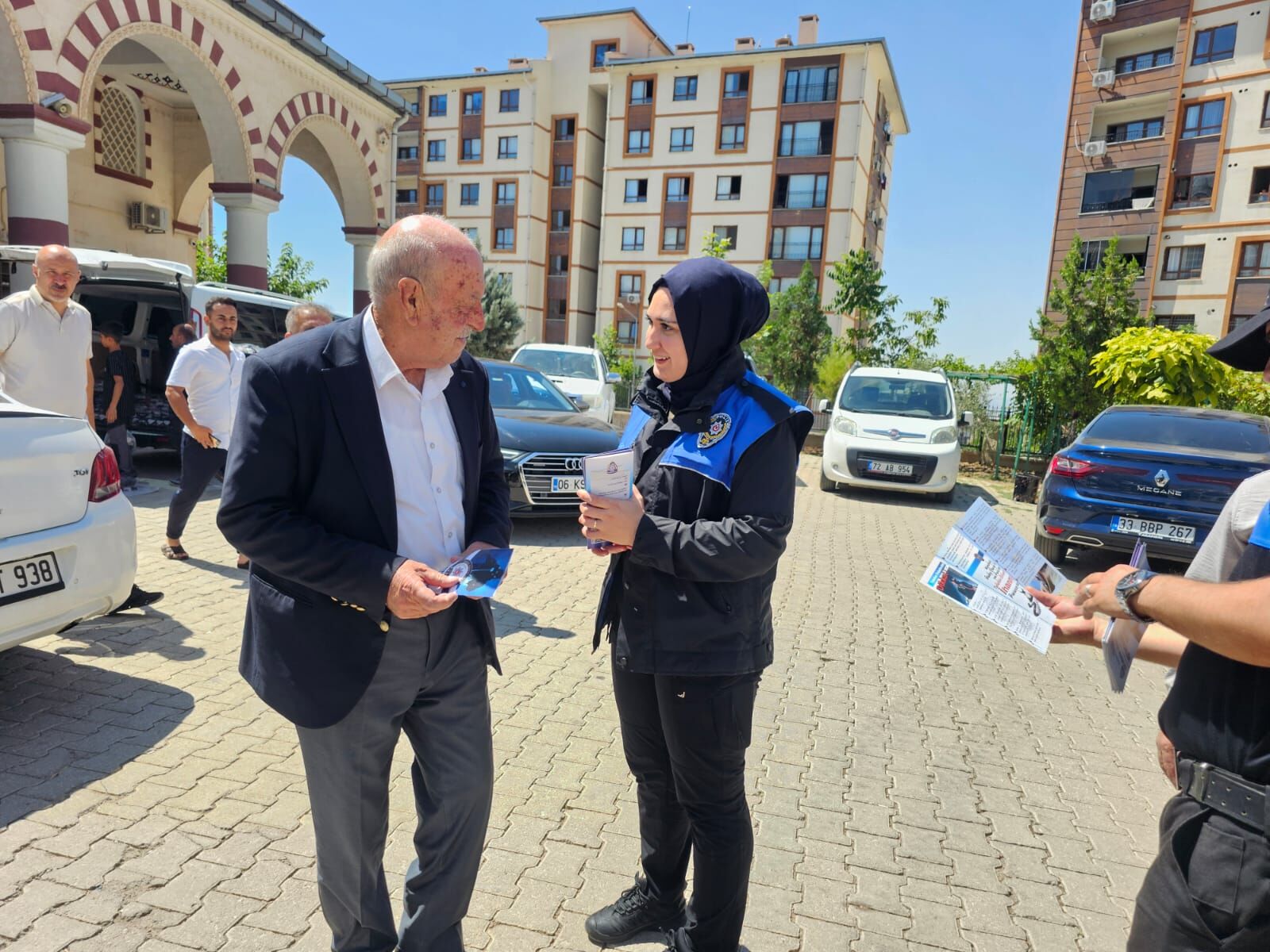 Emni̇yet Bi̇lgi̇lendi̇rmesi̇ (2)