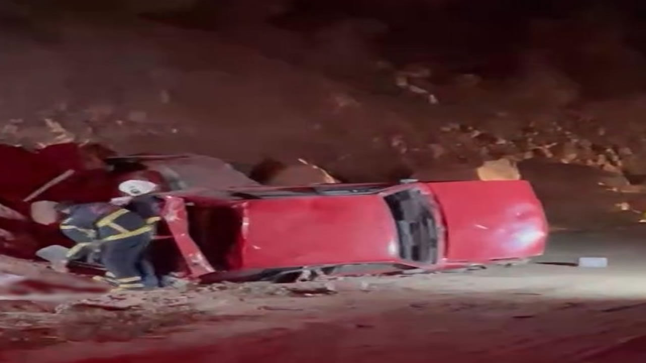 Karşıdan gelen araca yol vermek isterken 200 metrelik uçuruma yuvarlandı