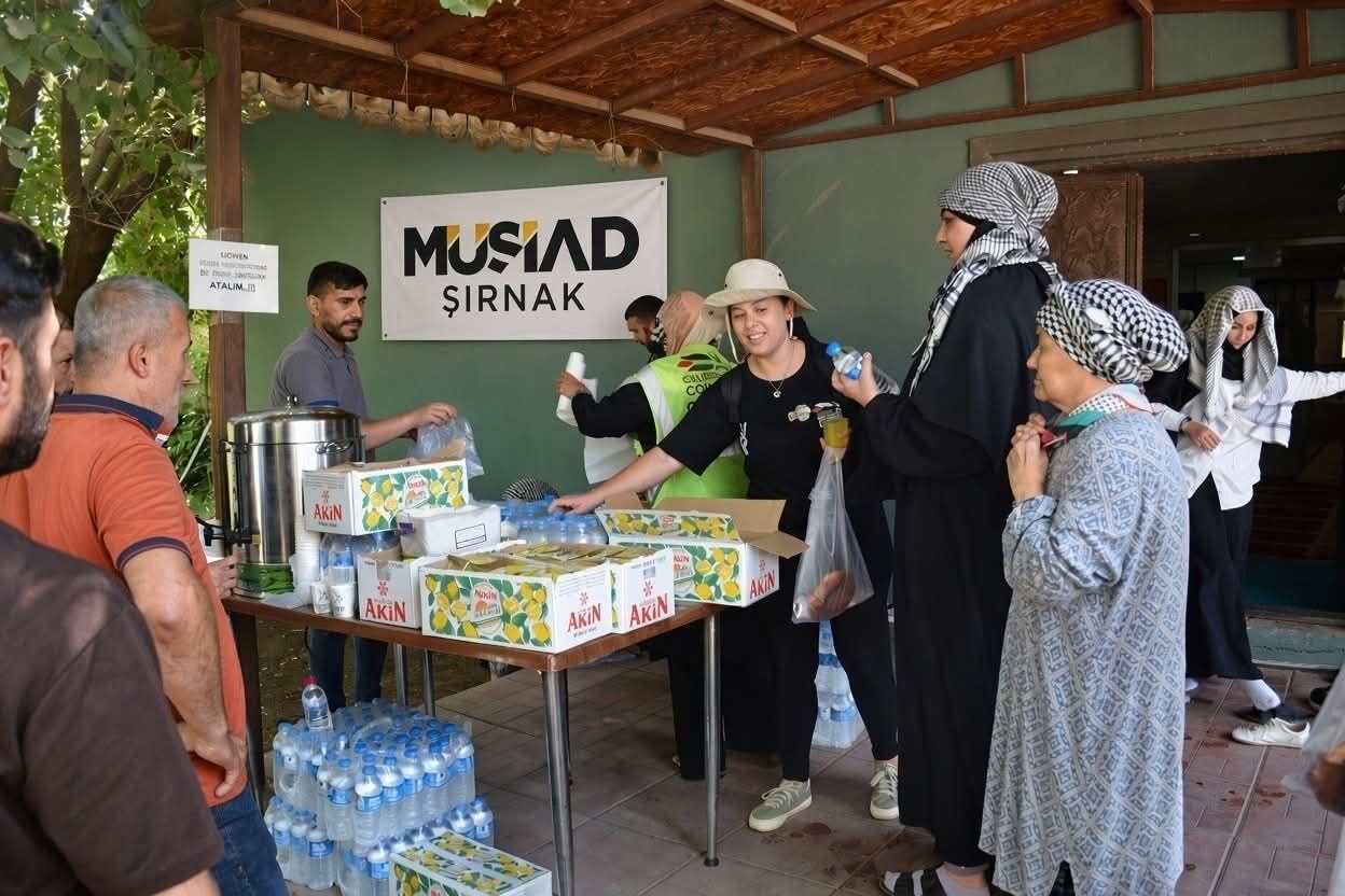 MÜSİAD Şırnak’tan Filistin konvoyuna Habur’da ikram