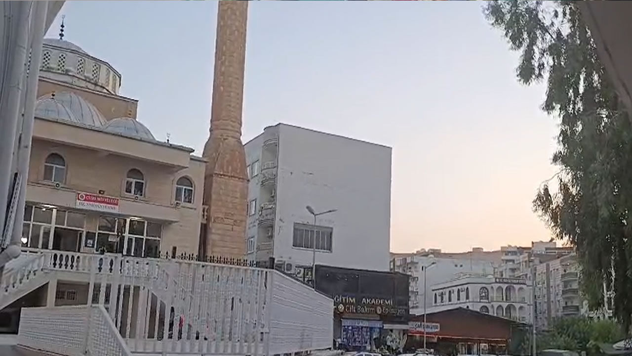 Nuh Cami̇i̇11