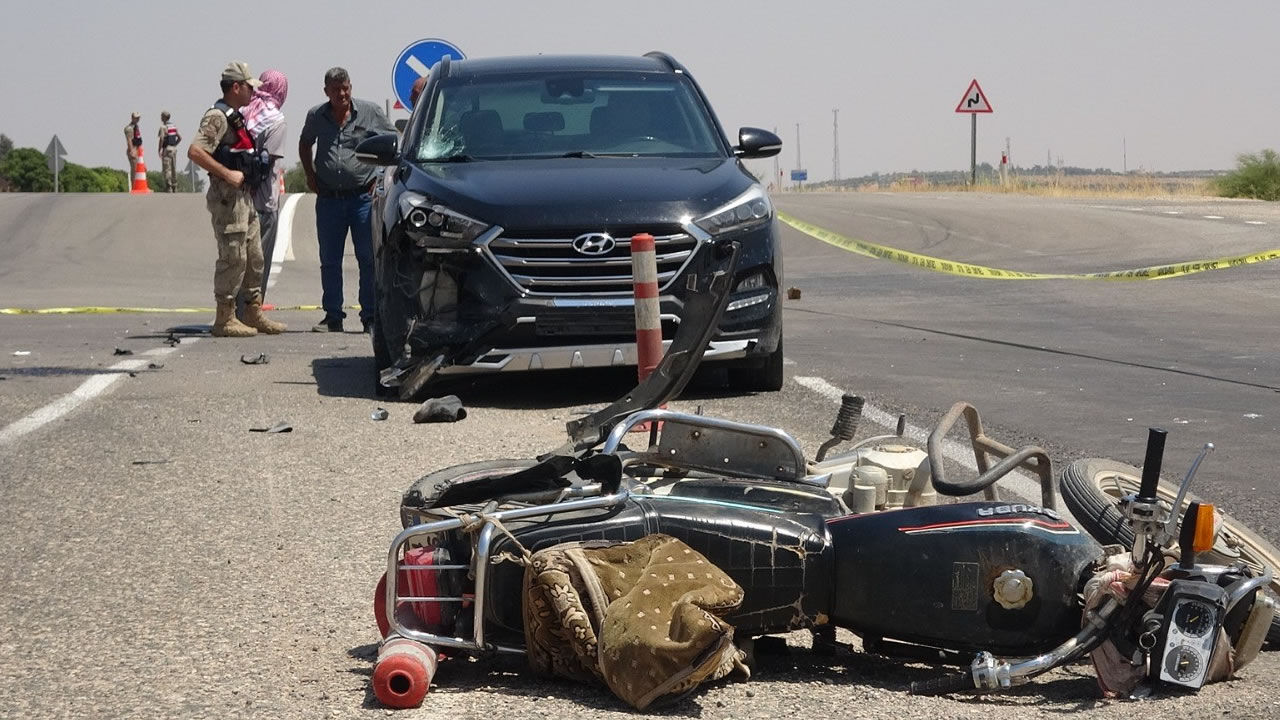 Otomobil ile motosiklet çarpıştı, 1 ölü