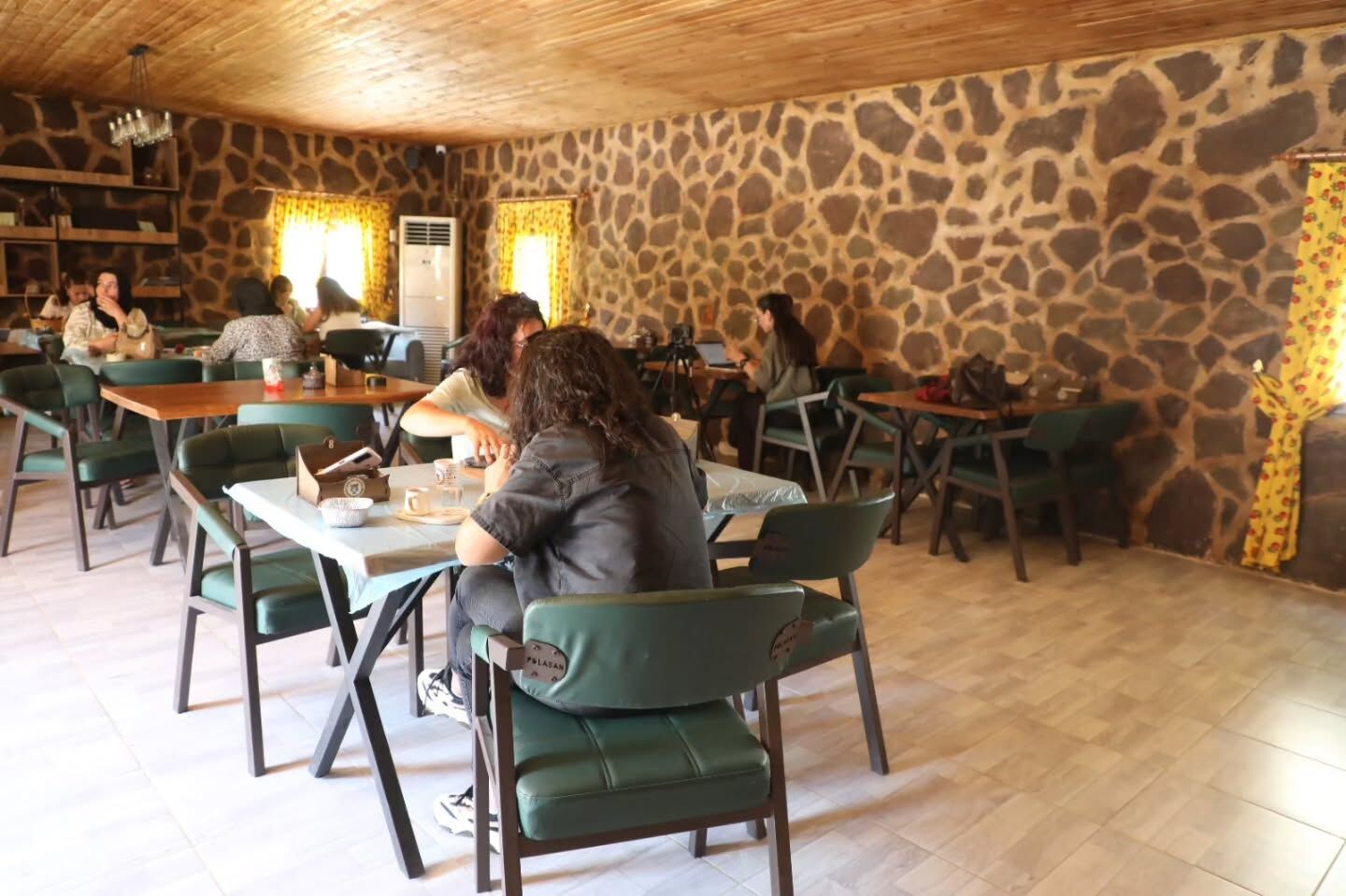 kadın evi