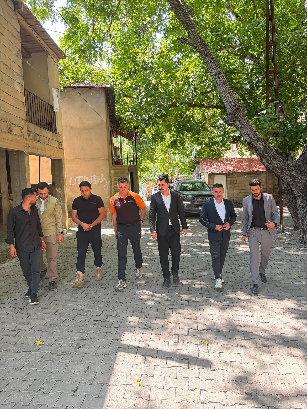 📍Taşarası Köyükaymakamımız Muhammed Emin Tutal, Şırnak Afad İl Müdürü Muzaffer İşlek, İlçe Özel (2)